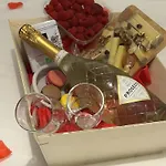 Le Clos Des Lilas 4*