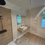 Le Clos Des Lilas Bed and breakfast Graves-Saint-Amant