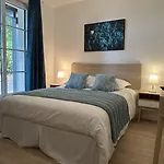 Le Clos Des Lilas Bed and breakfast