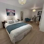 Le Clos Des Lilas 4*