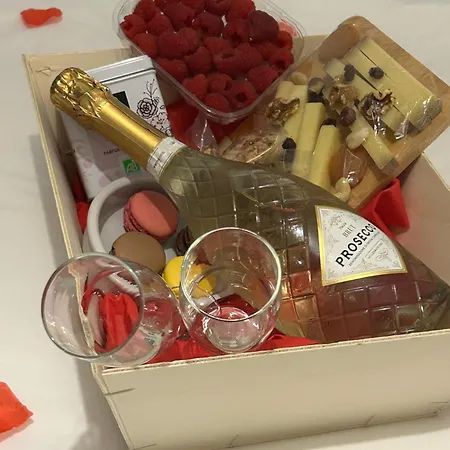 Le Clos Des Lilas 4*