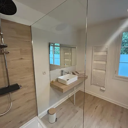 Le Clos Des Lilas Bed & Breakfast Graves-Saint-Amant