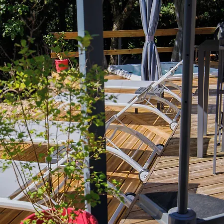 Bed & Breakfast Le Clos Des Lilas 4*