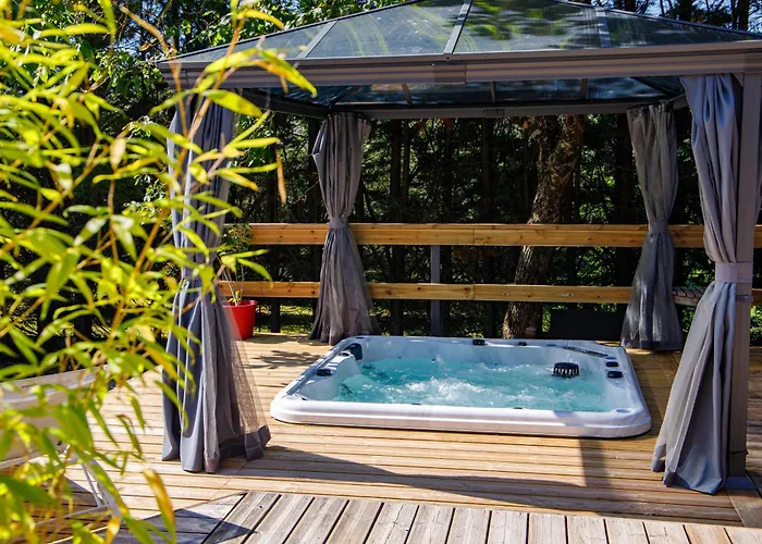 Le Clos Des Lilas Bed and breakfast